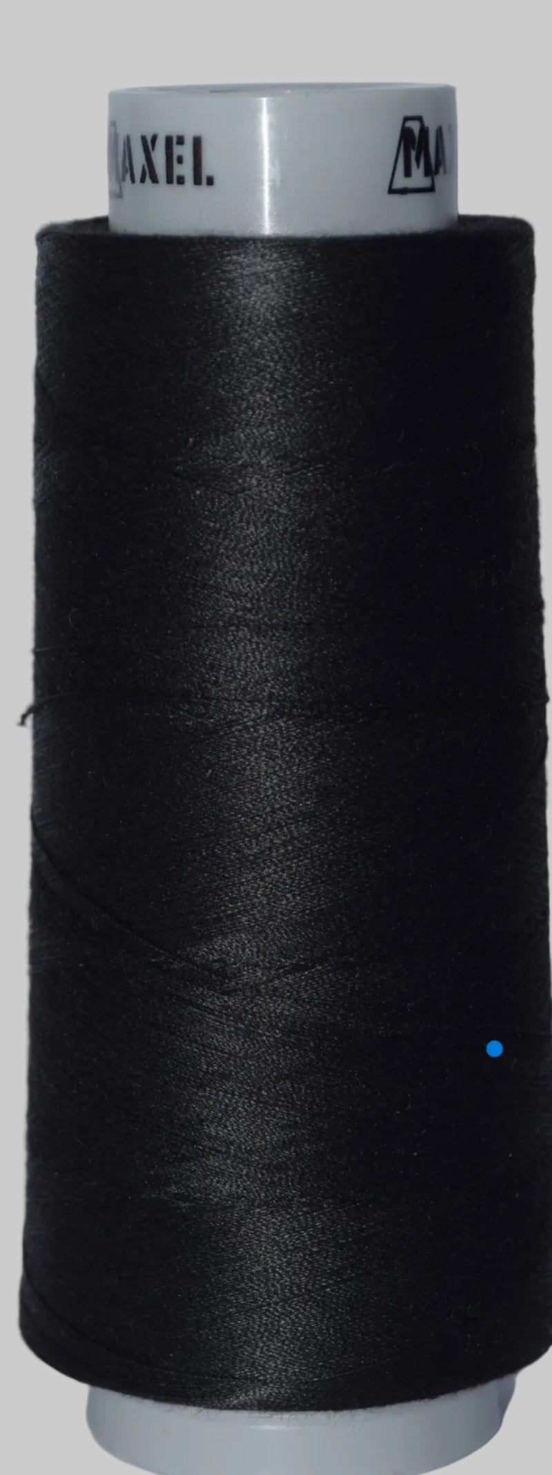 BOBINE DE FIL DE CONFECTION ET SURJETAGE